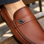 [LEVE 2 PAGUE 1] Mocassim Masculino Gallan em Couro Legítimo Palmilha de Gel e Solado Antiaderente +3BRINDES: Relógio, Cinto e Carteria